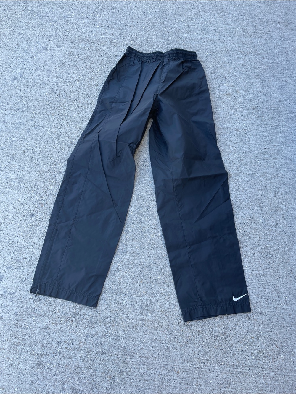 Nike Boys Black unlined nylon pants XL 16/18 pull on drawstring